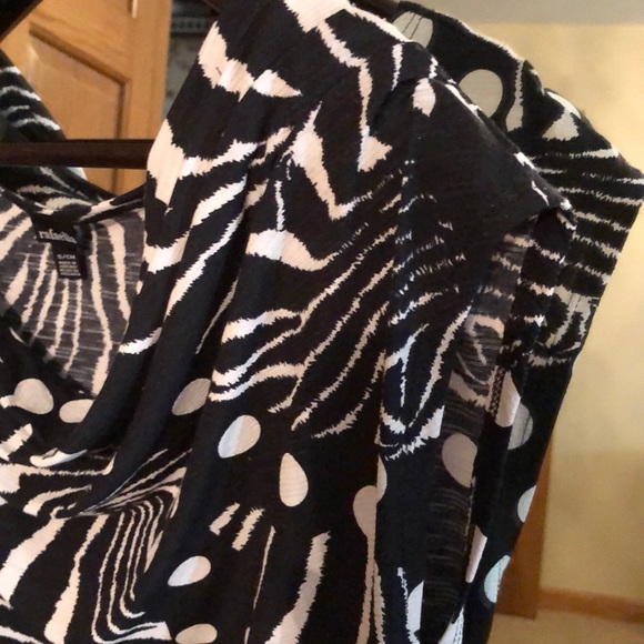 NWOT RAFAELLA BLACK/WHITE PRINT COWL NECK BLOUSE - Picture 4 of 7